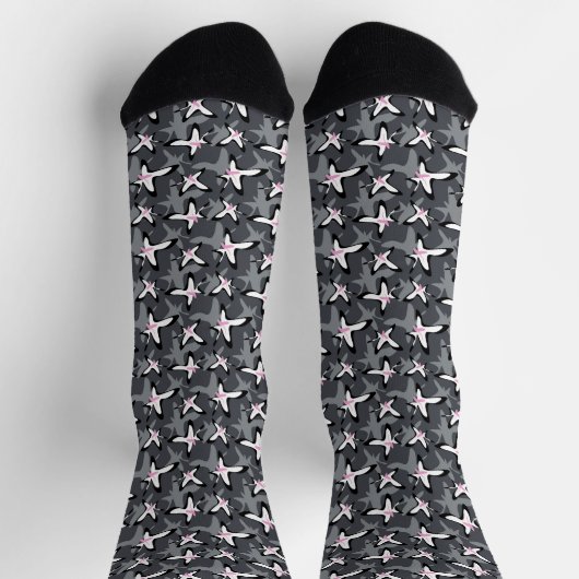 Rosa graue moderne abstrakte Blume Socken (Oben)