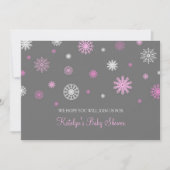 Rosa graue Schnee-Weihnachtsbrauch-Babyparty Einladung (Vorderseite)
