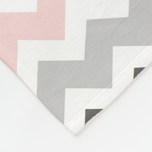 Rosa graue Zickzack Muster-Monogramm-Decke Fleecedecke (Ecke)