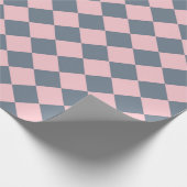Rosa graues Schachbrett Diamantmuster Geschenkpapier (Ecke)