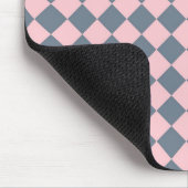 Rosa graues Schachbrett Diamantmuster Mousepad (Ecke)