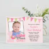 Rosa grüne Mädchen-Eulen-1. Einladung (Stehend Vorderseite)