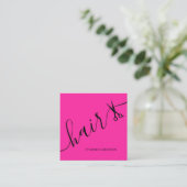 Rosa Haar Script Stylist Schere QR-Code Quadratische Visitenkarte (Stehend Vorderseite)