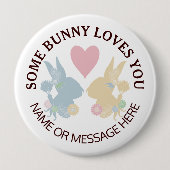 Rosa Herz und farbenfrohe Pastellbäder Bunny Button (Vorderseite)