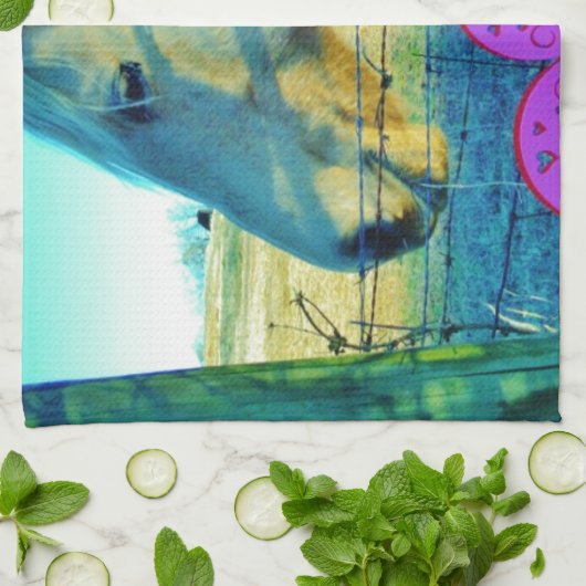 Rosa Herz und gelbes Pferd Handtuch (Gefaltet)