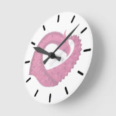 Rosa Herzdrache Runde Wanduhr (Winkel)