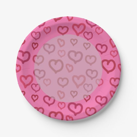 Rosa Herzen auf allen Tellern des Hintergrundfarbp Pappteller (Vorderseite)