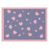 Rosa Herzen auf blau Tischdecke (Vorderseite (Horizontal))