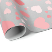 Rosa Herzen auf Silber Geschenkpapier (Rolleneckpunkt)