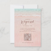 Rosa Herzen im Sandstrand Hochzeit QR-Code RSVP Karte (Vorderseite)
