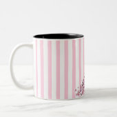 Rosa Herzen und Schmetterlinge Paris Eiffelturm Zweifarbige Tasse (Links)