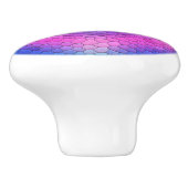 Rosa Hexagon Mosaik auf blauem Gradient Keramikknauf (Seitenansicht)