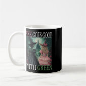 Rosa Hexe wird gut mit grüner Halloween-Hexe Kaffeetasse (Links)