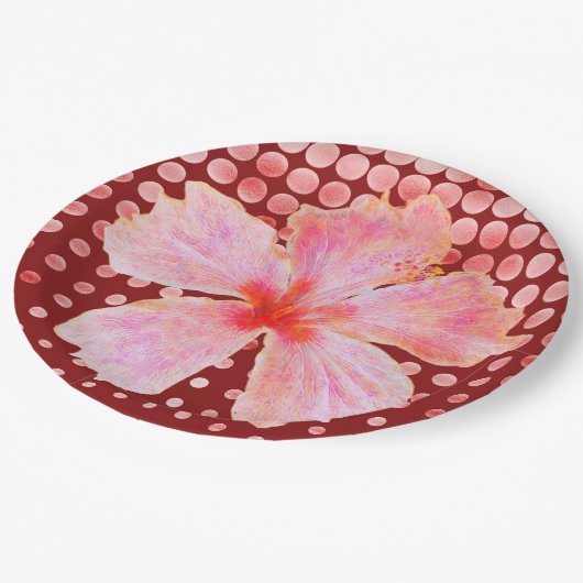 Rosa Hibiskus auf rot gepunktetem Hintergrund Pappteller (Schrägansicht)