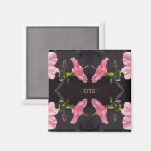 Rosa Hibiskus in Schwarz Magnet (Vorderseite/Rückseite)