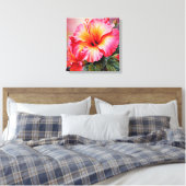 Rosa Hibiskus Stretched Canvas Print Leinwanddruck (Insitu (Schlafzimmer))
