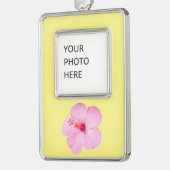 Rosa Hibiskus Tropische Blume Rahmen-Ornament Silber (Links)