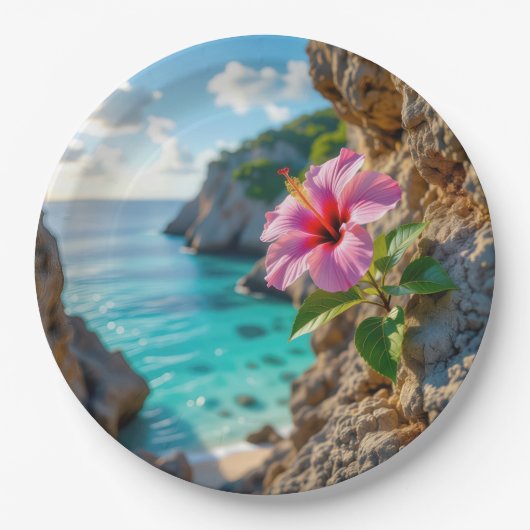 Rosa Hibiskus wächst auf einer felsigen Klippe Pappteller (Vorderseite)