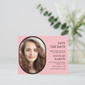 Rosa High School Abschluss Foto Rett Datum (Stehend Vorderseite)