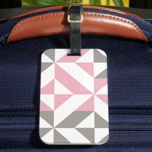 Rosa Himbeere und Silver Geometric ZigZag Gepäckanhänger (Vorderseite Insitu 2)