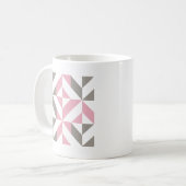 Rosa Himbeere und Silver Geometric ZigZag Kaffeetasse (Vorderseite Links)