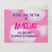 Rosa Himmel und flauschige Wolken Geburtstag Einladungspostkarte (Vorderseite)