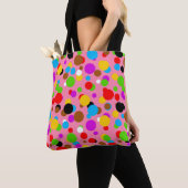 Rosa Hintergrundfarbe farbige Polka Punkte Tasche (Von Nahem)