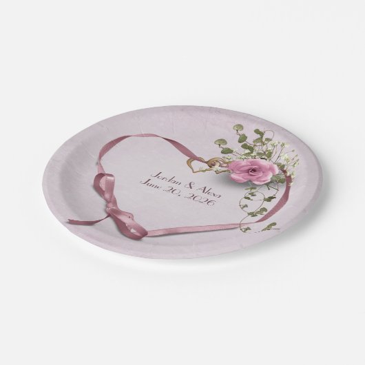 Rosa Hochzeitsbandherz mit Rose Pappteller (Schrägansicht)