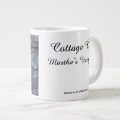 Rosa Hütte Dramatischer Himmel - Martha's Vineyard Jumbo-Tasse (Vorderseite Rechts)