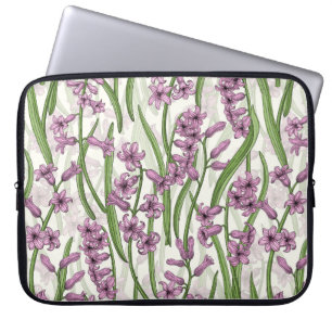 Rosa Hyacinth-Blume auf natürlichem Weiß Laptopschutzhülle