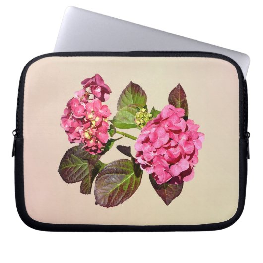 Rosa Hydrangea mit Blätter Laptopschutzhülle (Vorderseite)