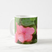 Rosa Impatiens Blume Tasse (Vorderseite Links)