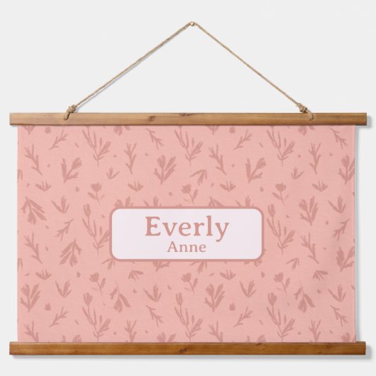 Rosa Individuelle Name Dekoration Kleine Girls Roo Wandteppich Mit Holzrahmen (Vorne)