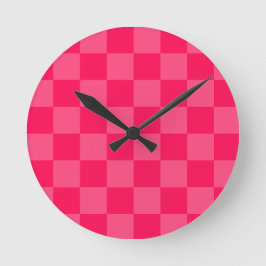 Rosa karierter Hintergrund Runde Wanduhr