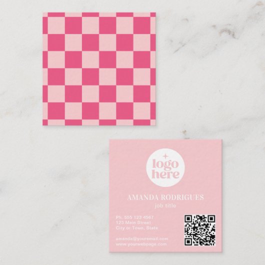 Rosa kariertes Logo QR Code Quadratische Visitenkarte (Vorne/Hinten)