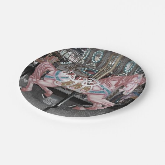 Rosa Karussellpferd Pappteller (Schrägansicht)