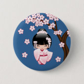 Rosa Kimono Kawaii Kokeshi-Puppe auf Blau Button (Vorderseite)