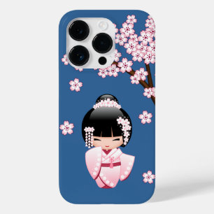 Rosa Kimono Kawaii Kokeshi Puppe auf Blau Case-Mate iPhone 14 Pro Hülle