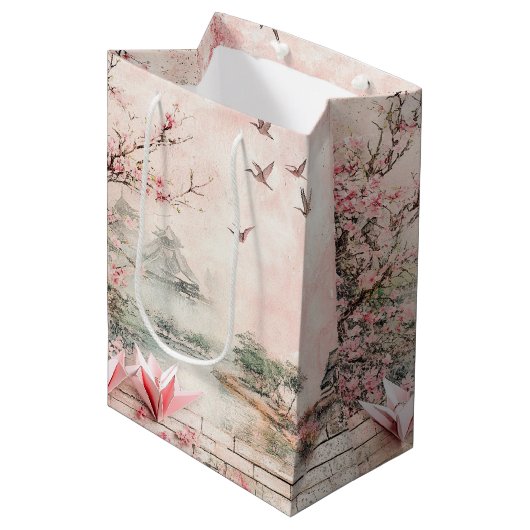 Rosa Kirschblüten-Landschaft Serenity (2) Mittlere Geschenktüte (Vorderseite Schrägansicht)