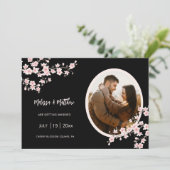 Rosa Kirschblüten Schwarze Hochzeit Save The Date (Stehend Vorderseite)