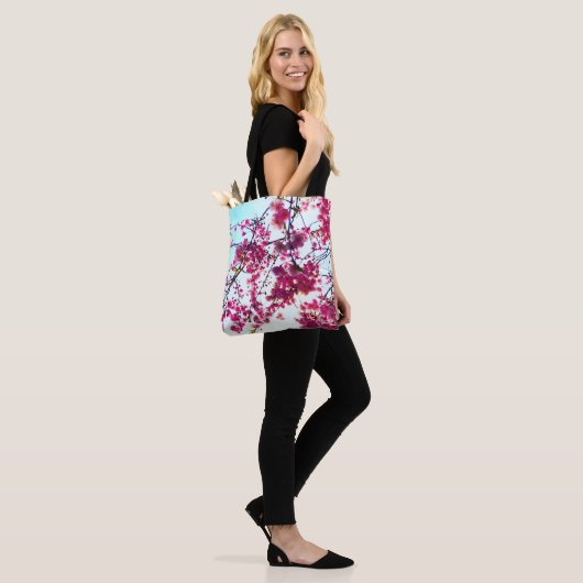 Rosa Kirschblüten Tasche (Am Model)