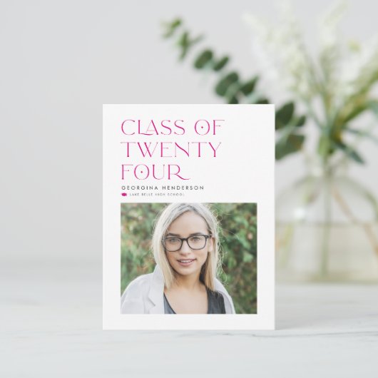 Rosa Klasse 2024 Moderner Minimalistischer Abschlu Postkarte (Stehend Vorderseite)