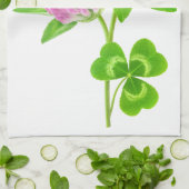 Rosa Klee Geschirrtuch (Gefaltet)