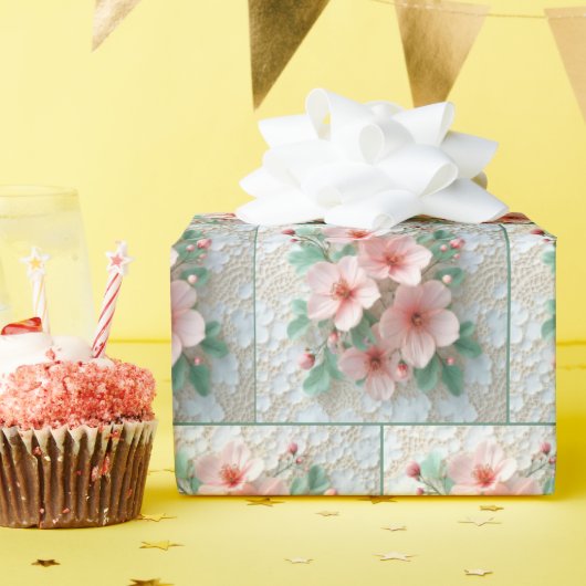 Rosa Kosmos-Blume auf weißer Spitze Geschenkpapier (Geburtstagsparty)