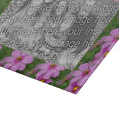 Rosa Kosmos-Blume grenzen Ihr Foto ab Schneidebrett (Ecke)