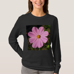 Rosa Kosmos (quadratisches Foto) T-Shirt