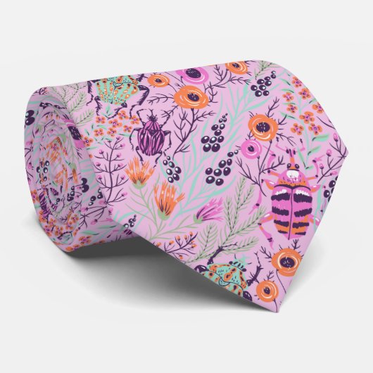 Rosa Krawatte (Gerollt)