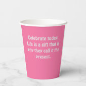 Rosa Kuchen glücklich Pappbecher (Rückseite)