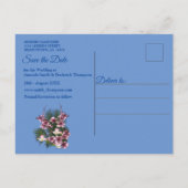 Rosa künstlerische Blume auf der Blutholzstruktur Ankündigungspostkarte (Rückseite)