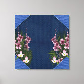 Rosa Künstlerische Blume auf Navy Blue Fabric Text Leinwanddruck (Vorderseite)